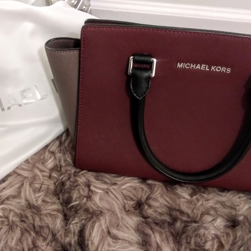 Michael Kors purse